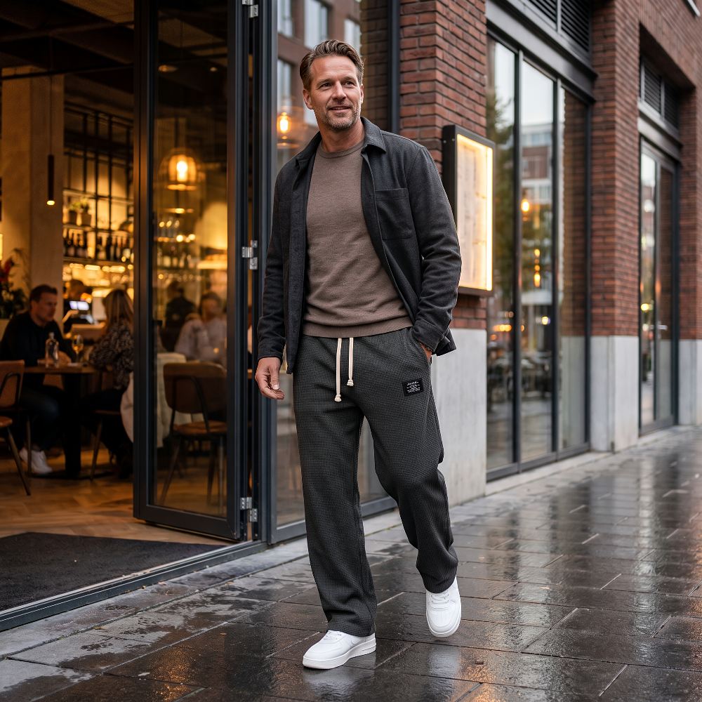 Relaxed Wide-Leg Drawstring Trousers