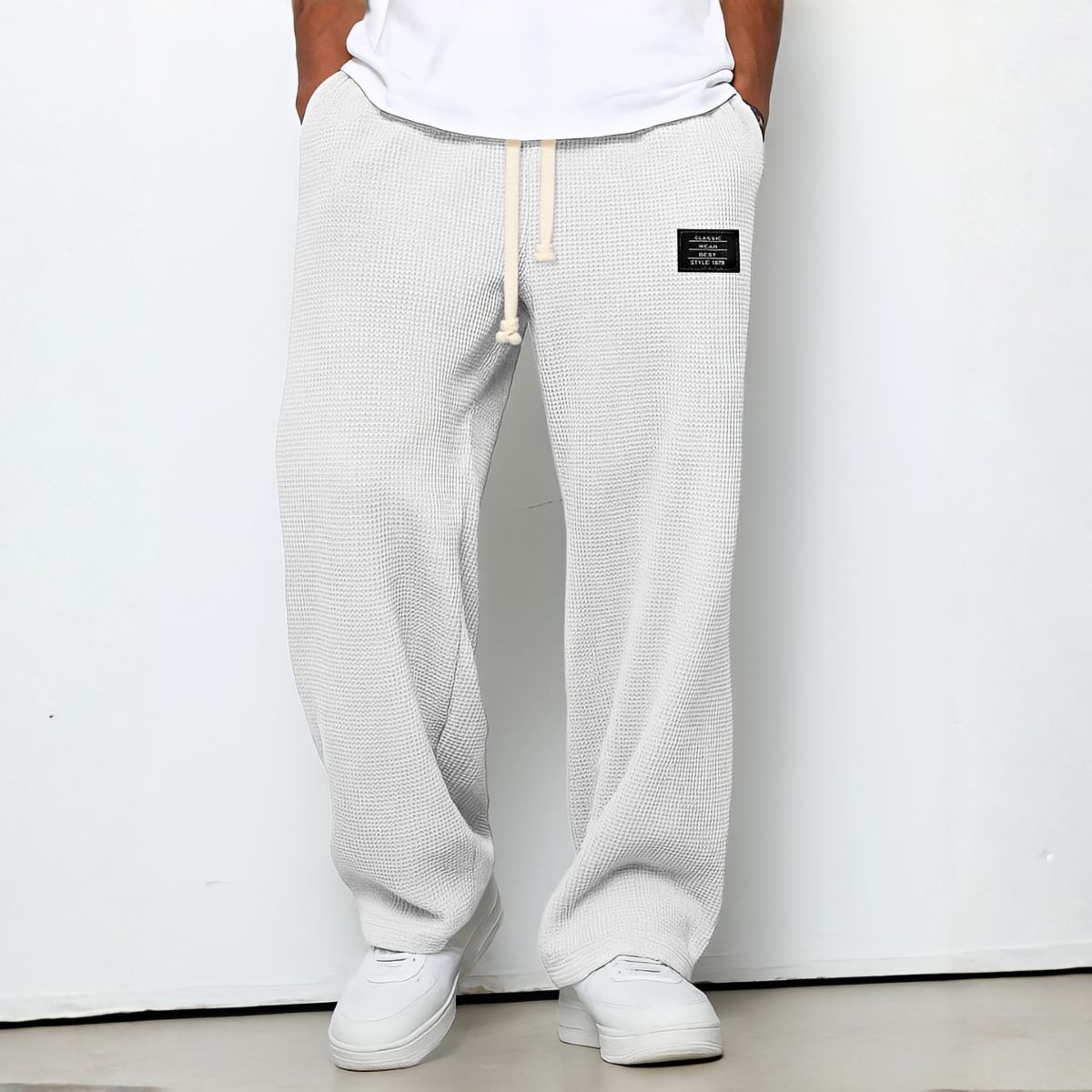 Relaxed Wide-Leg Drawstring Trousers - White